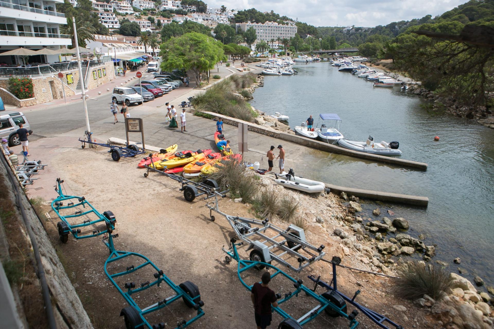 La falta de aparcamiento, el principal problema de los embarcaderos de la Isla.